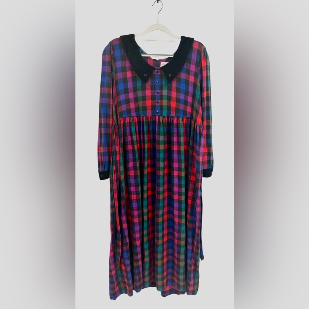 Vintage 80's Plaid Long Sleeve Dress with Black Velvet Collar